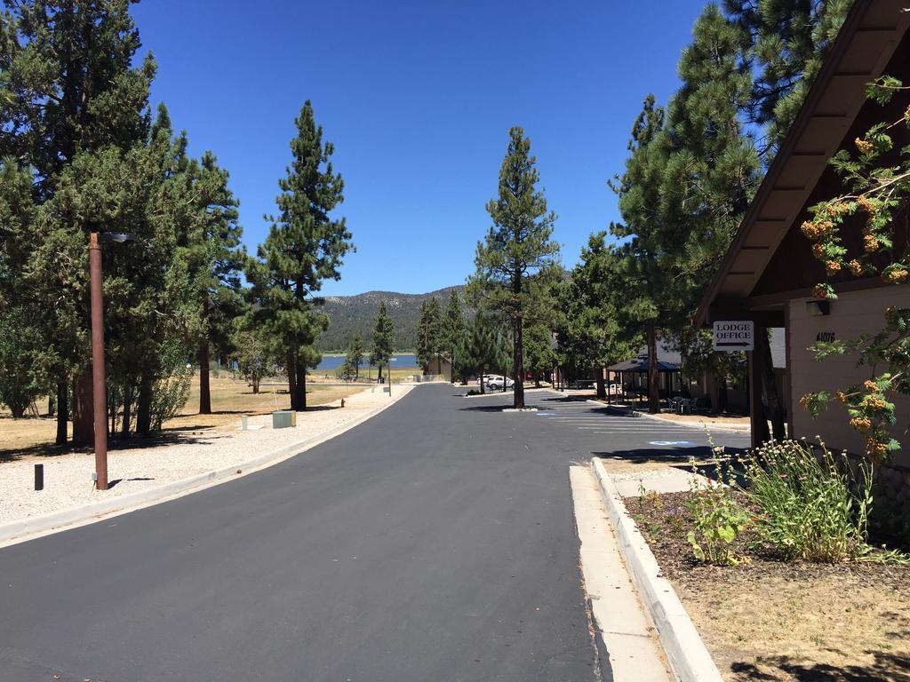 Vintage Lakeside Inn Big Bear Lake Bagian luar foto