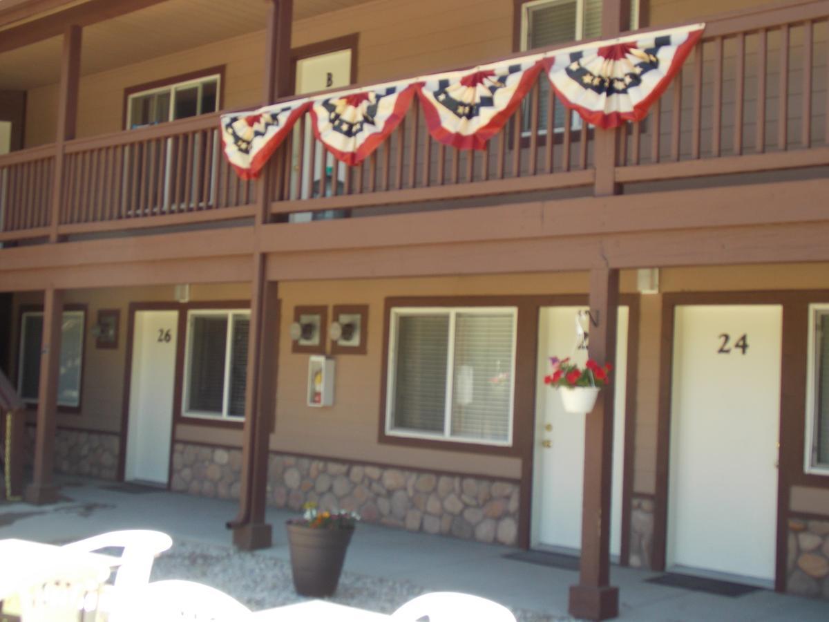 Vintage Lakeside Inn Big Bear Lake Bagian luar foto